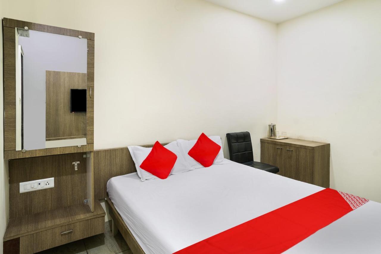 Oyo Flagship Pawan Park Hotel Vellore Luaran gambar