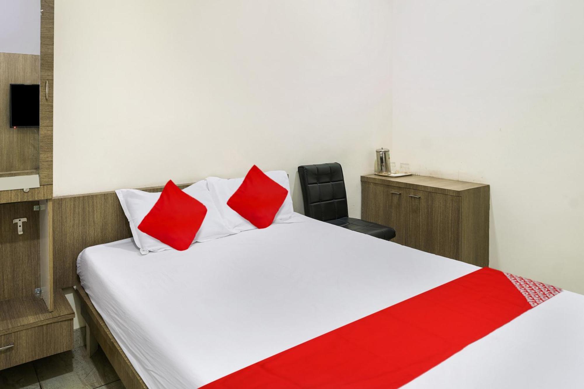 Oyo Flagship Pawan Park Hotel Vellore Luaran gambar